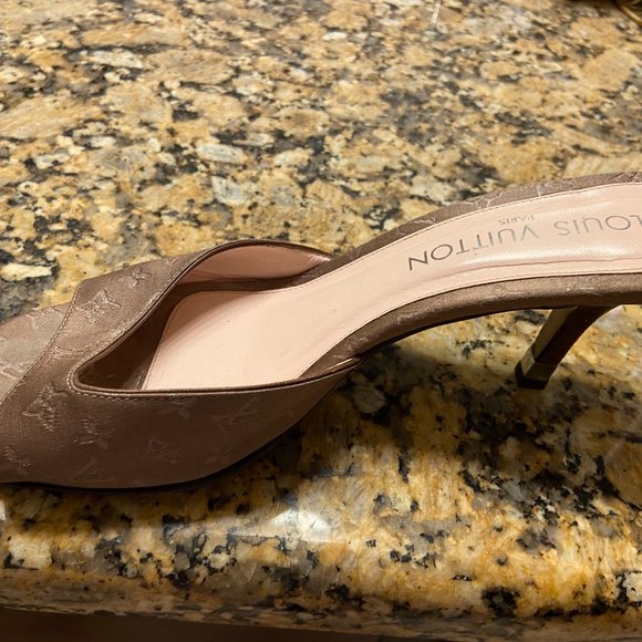 Louie Vuitton Heeled Sandals Size 38.5 - Picture 6 of 11